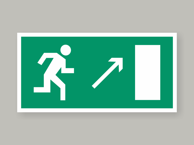 Табличка направление к эвакуационному выходу направо вверх Е05