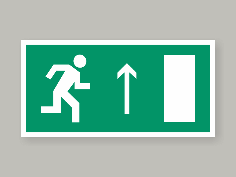 Табличка направление к эвакуационному выходу прямо Е11